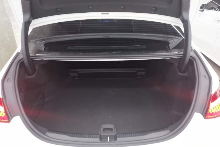 Used Mercedes-Benz C-Class 2023 Revised C 200 L Sport Edition Trunk