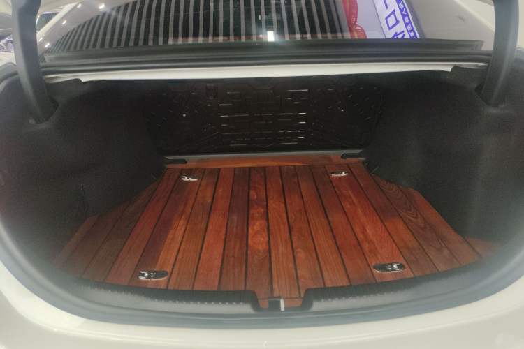 Used Mercedes-Benz C-Class 2023 Revised C 200 L Sport Edition Trunk