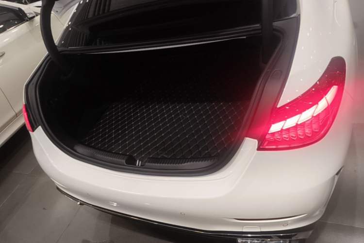 Used Mercedes-Benz C-Class 2023 Restyled C 260 L Sport Edition Trunk