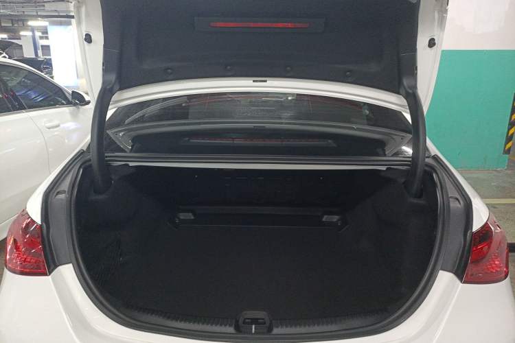 Used Mercedes-Benz C-Class 2023 Revised C 200 L Sport Edition Trunk