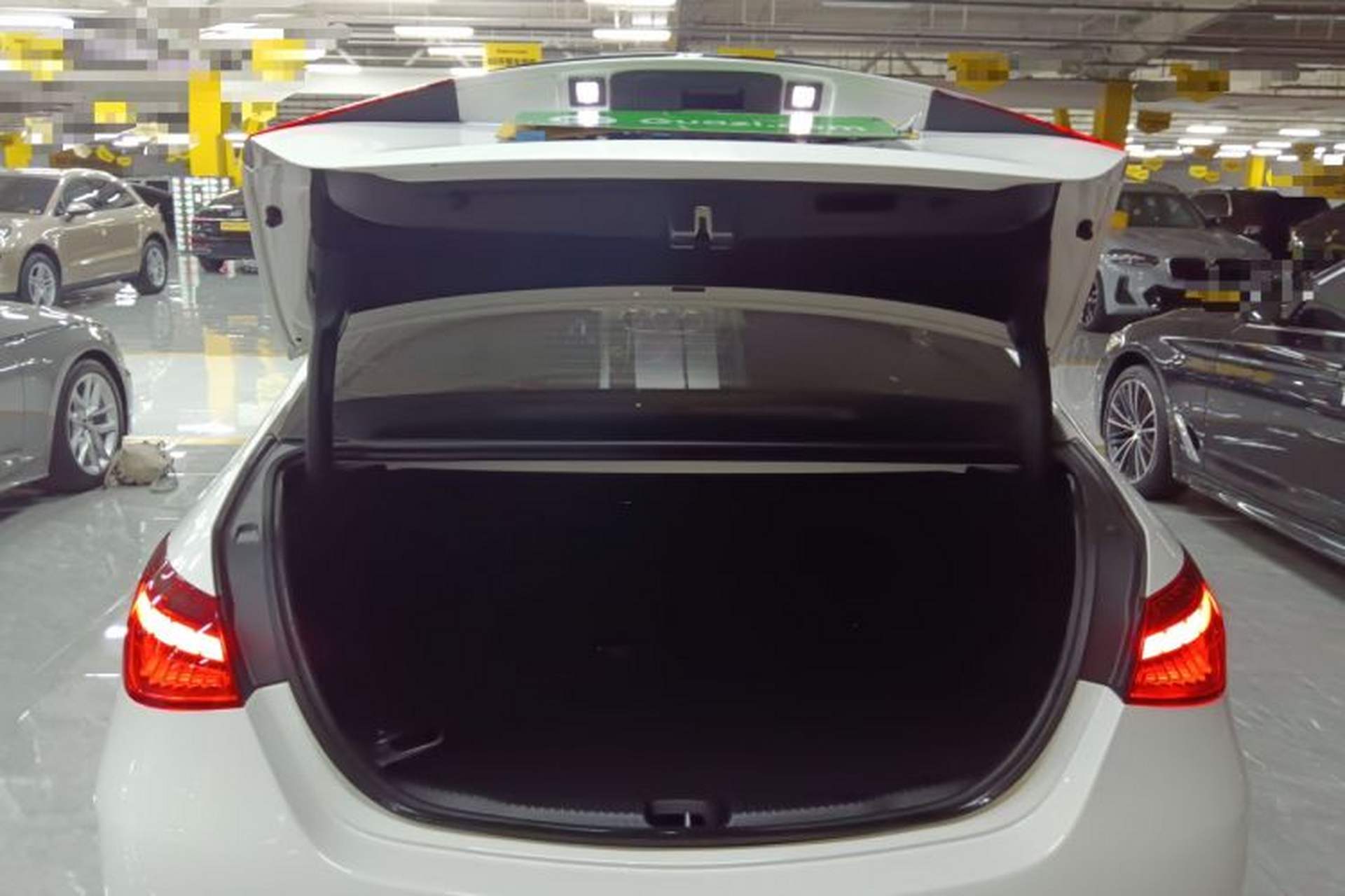 Used Mercedes-Benz C-Class 2023 Restyled C 260 L Night Edition Sports Version Trunk