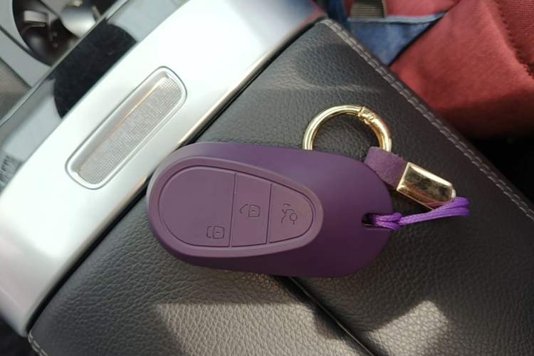 Used Mercedes-Benz C-Class 2023 C 200 L Sport Edition Vehicle Key