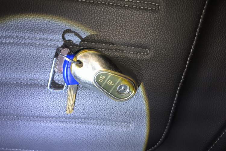 Used Mercedes-Benz C-Class 2023 C 200 L Sport Edition Vehicle Key