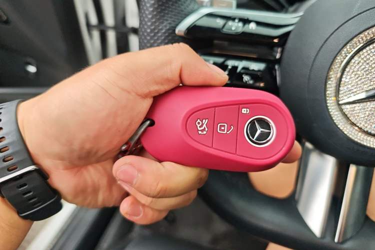 Used Mercedes-Benz C-Class 2023 C 200 L Sport Edition Vehicle Key