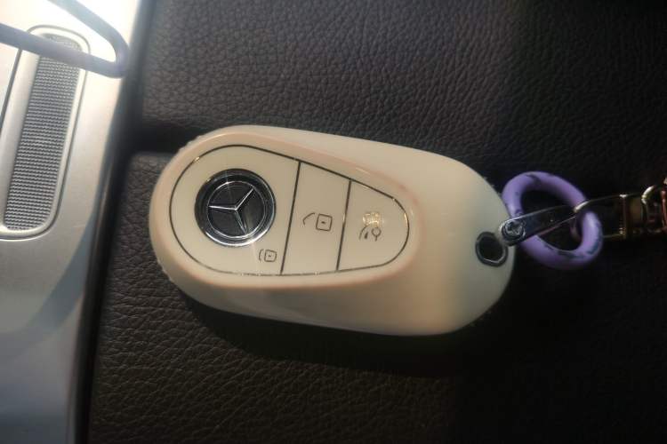 Used Mercedes-Benz C-Class 2023 C 260 L Sport Edition Vehicle Key