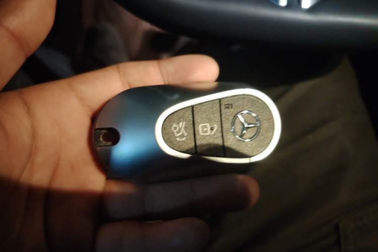 Used Mercedes-Benz C-Class 2023 C 260 L Sport Edition 4MATIC Vehicle Key