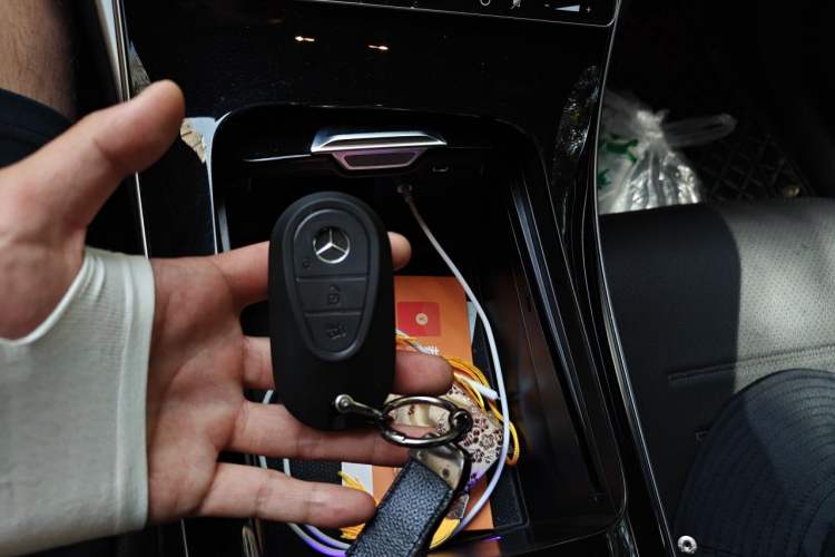 Used Mercedes-Benz C-Class 2023 Second Facelift C 260 L Sport Edition Vehicle Key