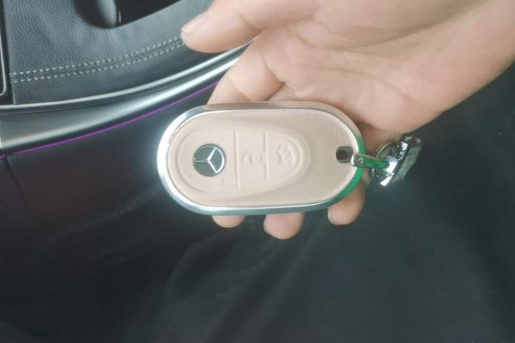 Used Mercedes-Benz C-Class 2023 Second Facelift C 260 L Sport Edition Vehicle Key