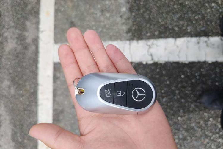 Used Mercedes-Benz C-Class 2023 C 260 L Sport Edition Vehicle Key
