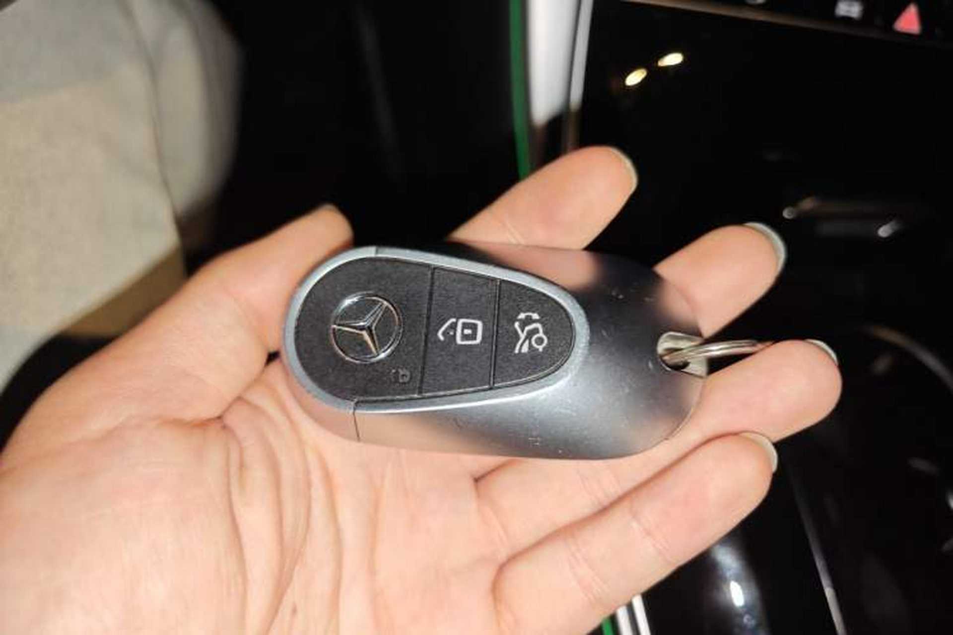 Used Mercedes-Benz C-Class 2023 Restyled C 260 L Sport Edition Vehicle Key
