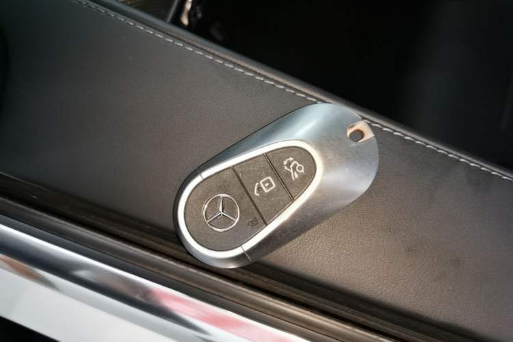 Used Mercedes-Benz C-Class 2023 C 260 L Sport Edition Vehicle Key