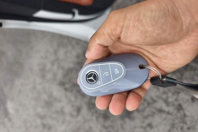 Used Mercedes-Benz C-Class 2023 C 200 L Sport Edition Vehicle Key