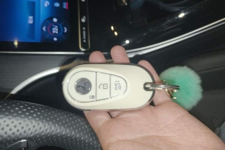 Used Mercedes-Benz C-Class 2023 C 200 L Sport Edition Vehicle Key