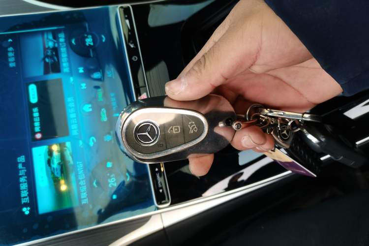 Used Mercedes-Benz C-Class 2023 C 260 L Sport Edition Vehicle Key