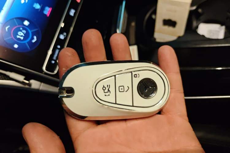 Used Mercedes-Benz C-Class 2023 C 260 L Sport Edition Vehicle Key