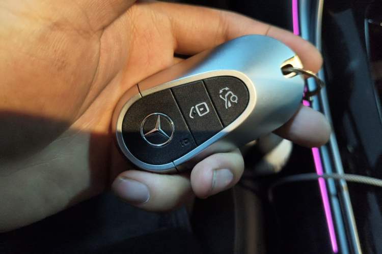 Used Mercedes-Benz C-Class 2023 Facelift C 260 L Vehicle Key