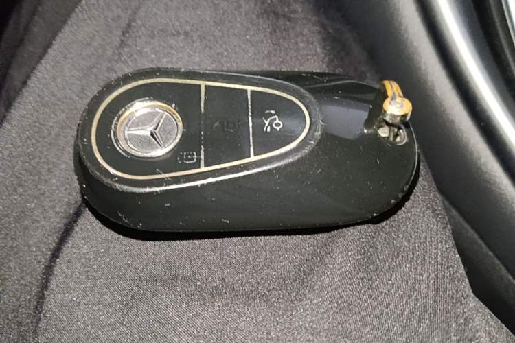 Used Mercedes-Benz C-Class 2023 C 200 L Sport Edition Vehicle Key
