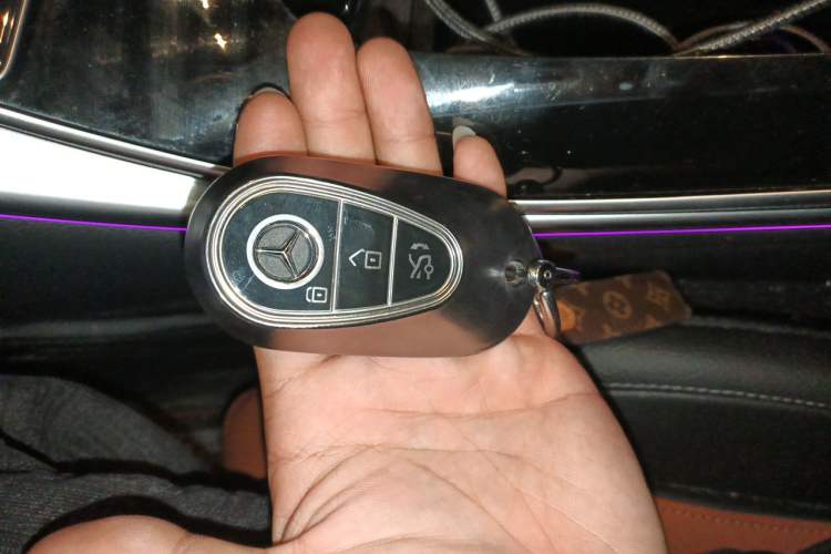 Used Mercedes-Benz C-Class 2023 C 260 L Sport Edition Vehicle Key