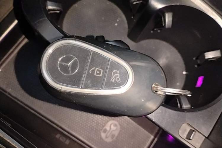 Used Mercedes-Benz C-Class 2023 C 260 L Sport Edition Vehicle Key