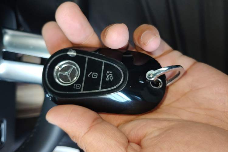 Used Mercedes-Benz C-Class 2023 Second Facelift C 260 L Sport Edition Vehicle Key