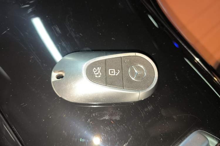 Used Mercedes-Benz C-Class 2023 C 200 L Sport Edition Vehicle Key