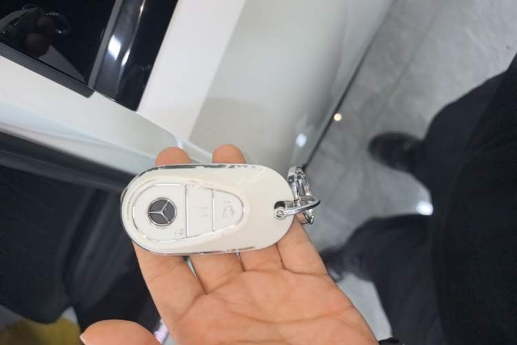 Used Mercedes-Benz C-Class 2023 Restyled C 260 L Night Edition Sports Version Vehicle Key
