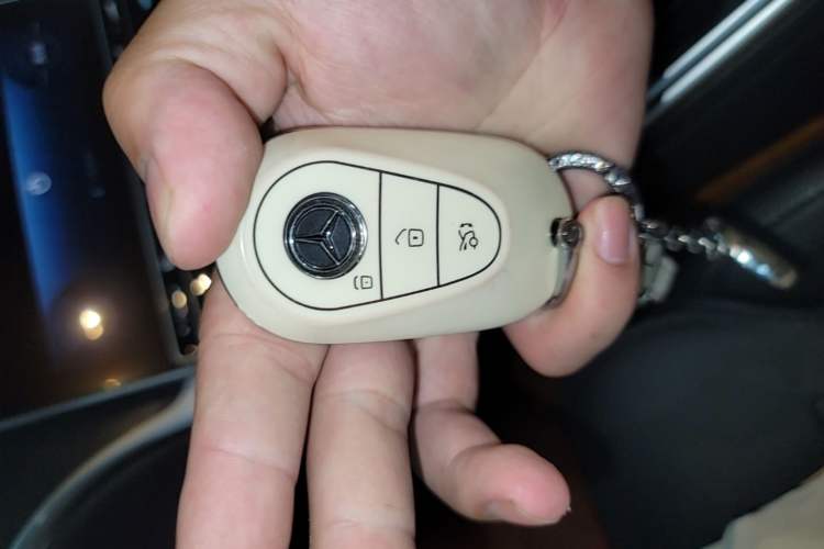 Used Mercedes-Benz C-Class 2023 Revised C 200 L Sport Edition Vehicle Key