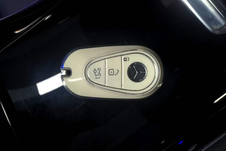 Used Mercedes-Benz C-Class 2023 Second Facelift C 260 L Sport Edition Vehicle Key