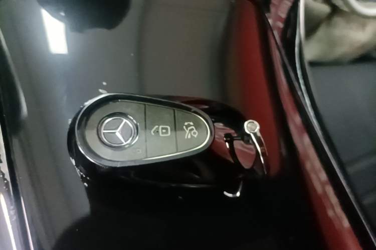 Used Mercedes-Benz C-Class 2023 Revised C 200 L Sport Edition Vehicle Key