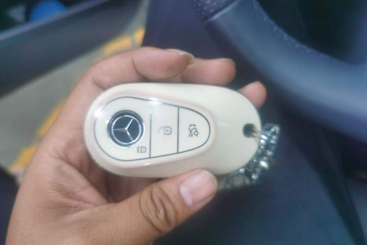Used Mercedes-Benz C-Class 2023 Second Facelift C 260 L Sport Edition Vehicle Key