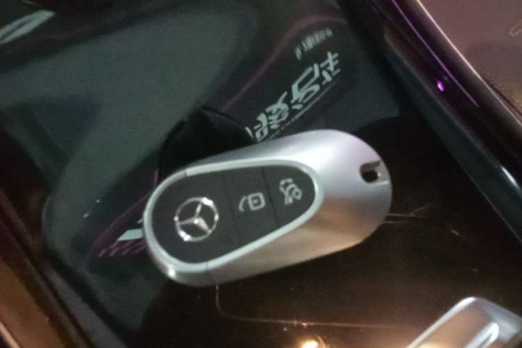 Used Mercedes-Benz C-Class 2023 Restyled C 260 L Sport Edition Vehicle Key