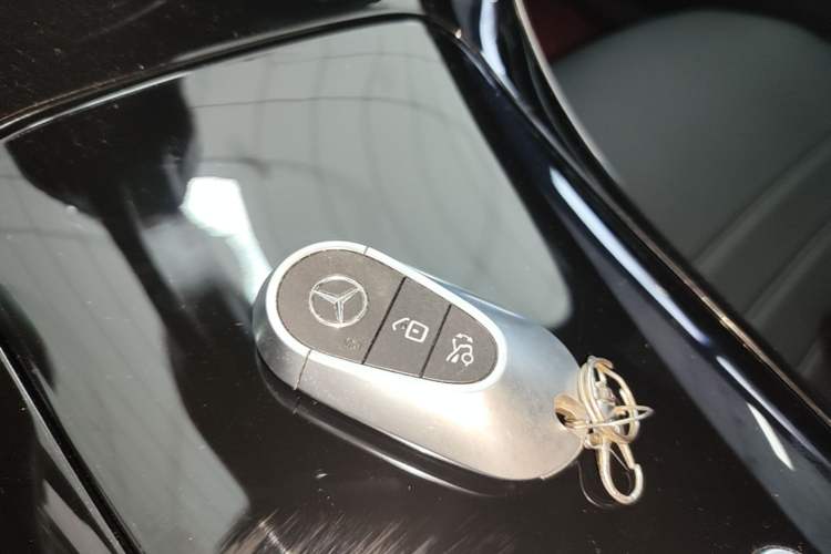 Used Mercedes-Benz C-Class 2023 C 200 L Sport Edition Vehicle Key