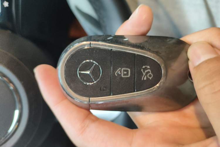 Used Mercedes-Benz C-Class 2023 Second Facelift C 260 L Sport Edition Vehicle Key