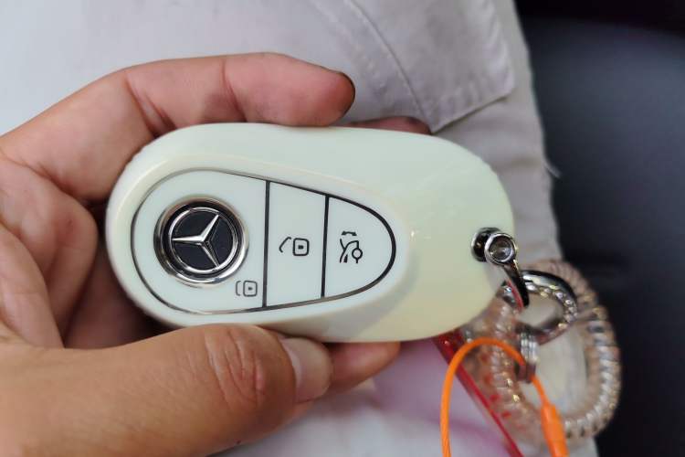 Used Mercedes-Benz C-Class 2023 Second Facelift C 260 L Sport Edition Vehicle Key