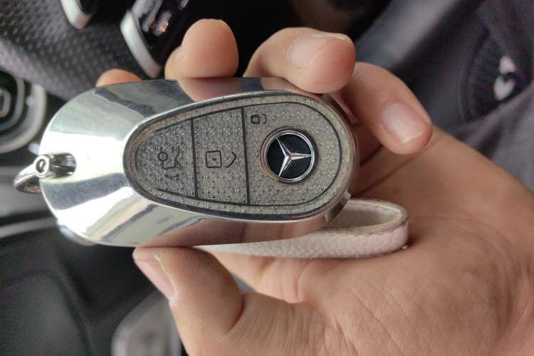 Used Mercedes-Benz C-Class 2023 C 260 L Bright Night Sports Edition Vehicle Key