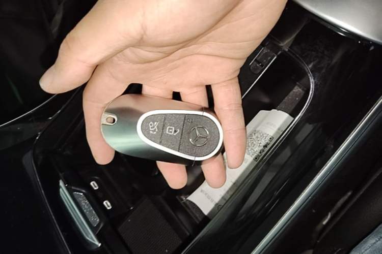 Used Mercedes-Benz C-Class 2023 Revised C 200 L Sport Edition Vehicle Key