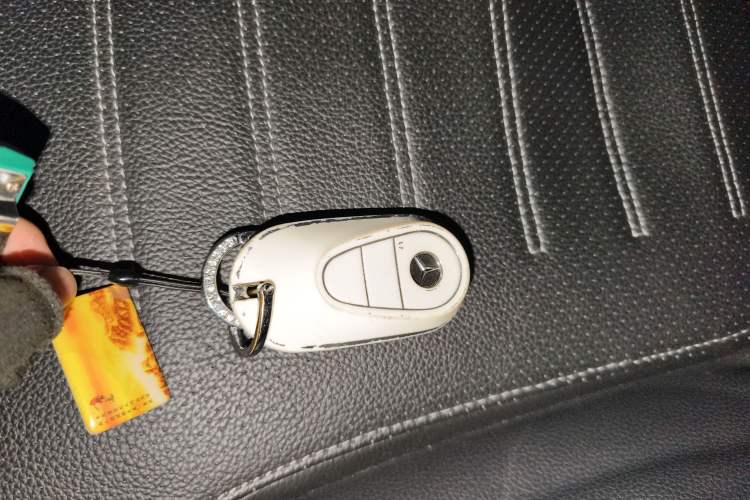 Used Mercedes-Benz C-Class 2023 C 260 L Bright Night Sports Edition Vehicle Key