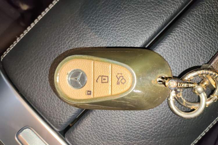 Used Mercedes-Benz C-Class 2023 Restyled C 260 L Sport Edition Vehicle Key