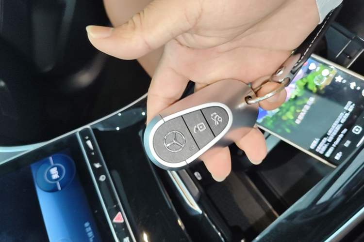 Used Mercedes-Benz C-Class 2023 Restyled C 260 L Sport Edition Vehicle Key