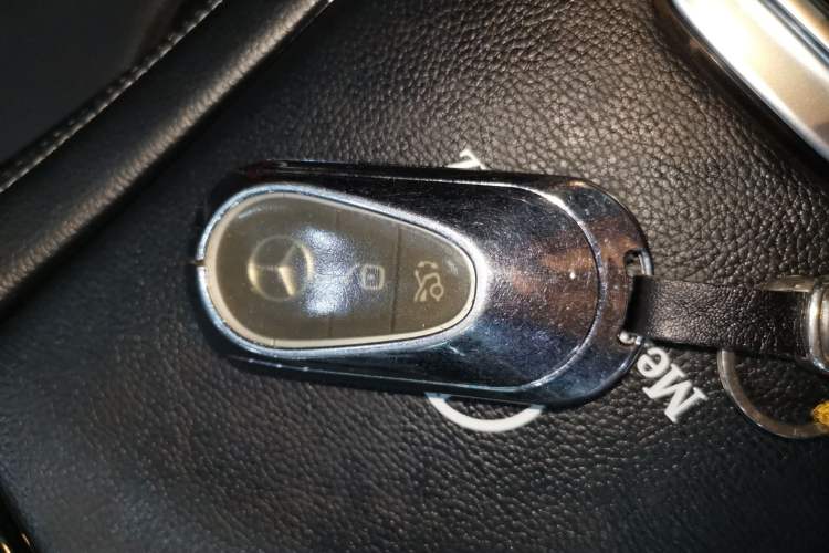 Used Mercedes-Benz C-Class 2023 Second Facelift C 260 L Sport Edition Vehicle Key
