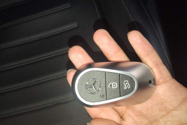 Used Mercedes-Benz C-Class 2023 C 260 L Sport Edition Vehicle Key