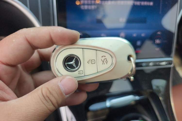 Used Mercedes-Benz C-Class 2023 C 200 L Sport Edition Vehicle Key