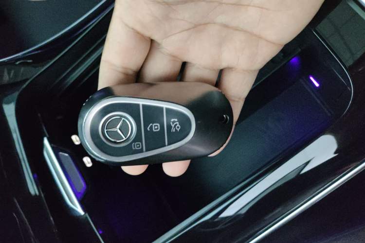 Used Mercedes-Benz C-Class 2023 C 260 L Sport Edition Vehicle Key