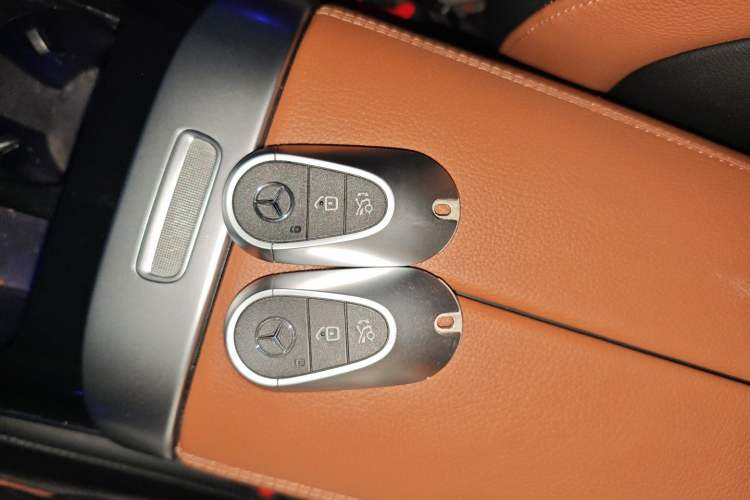 Used Mercedes-Benz C-Class 2023 C 200 L Sport Edition Vehicle Key