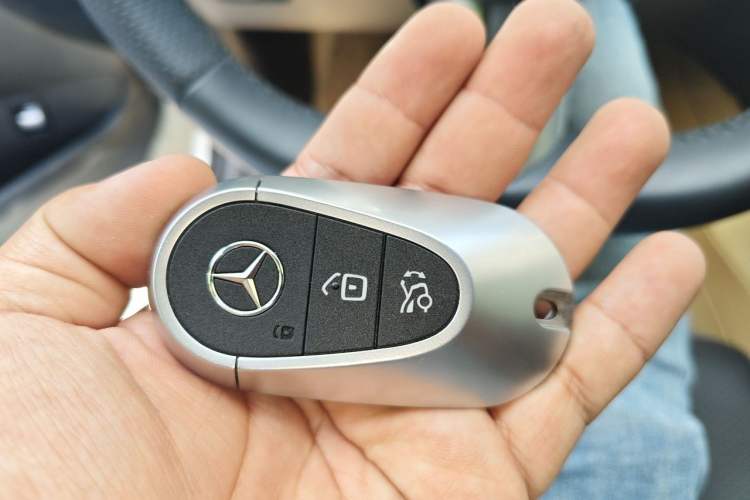 Used Mercedes-Benz C-Class 2023 C 200 L Sport Edition Vehicle Key