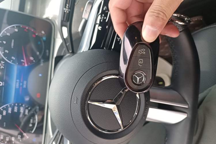 Used Mercedes-Benz C-Class 2023 Second Facelift C 260 L Sport Edition Vehicle Key