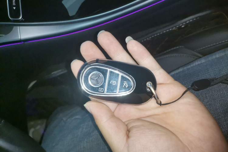 Used Mercedes-Benz C-Class 2023 C 260 L Sport Edition Vehicle Key