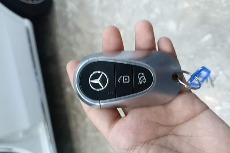 Used Mercedes-Benz C-Class 2023 C 260 L Vehicle Key