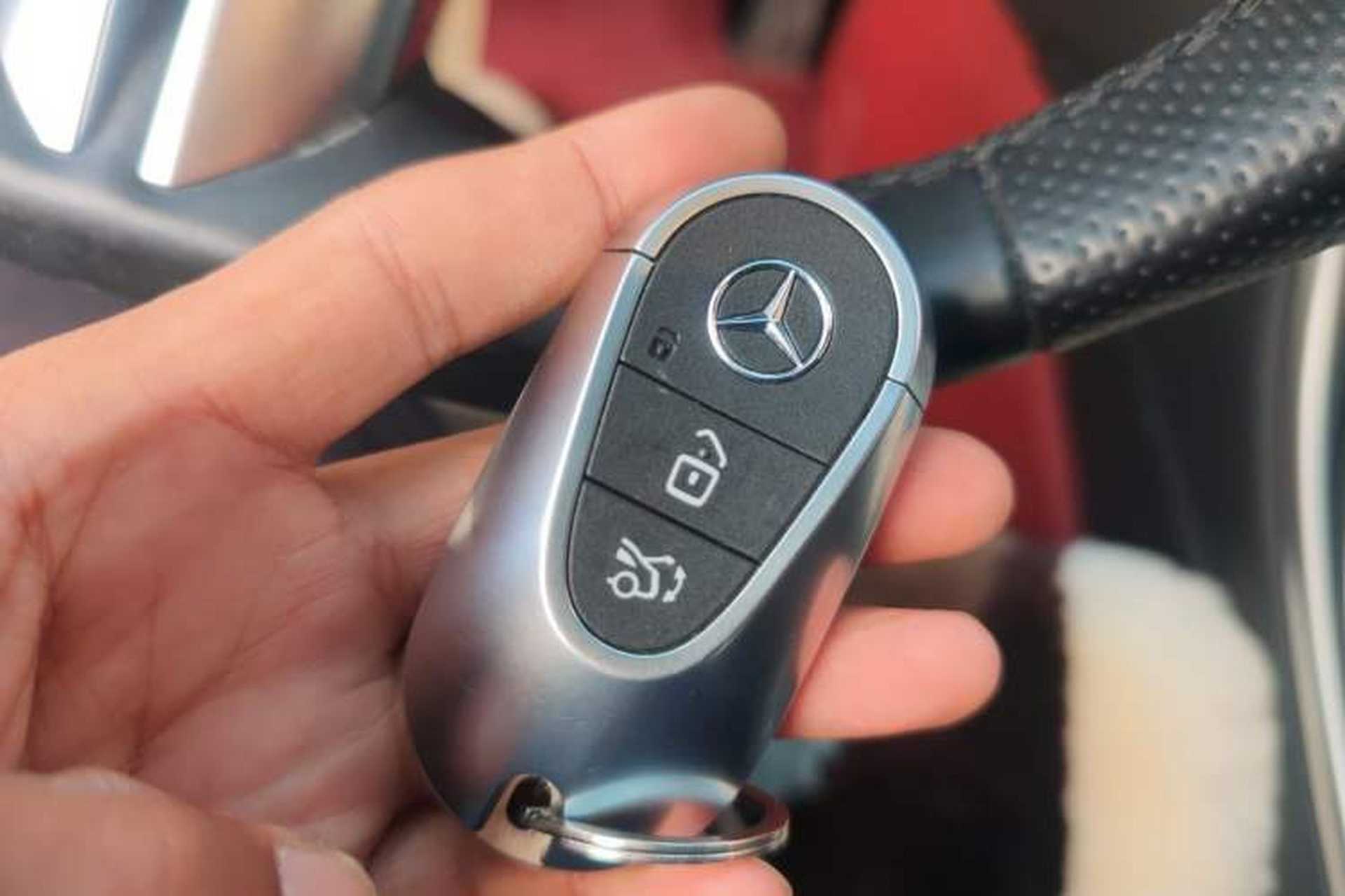 Used Mercedes-Benz C-Class 2023 C 200 L Sport Edition Vehicle Key