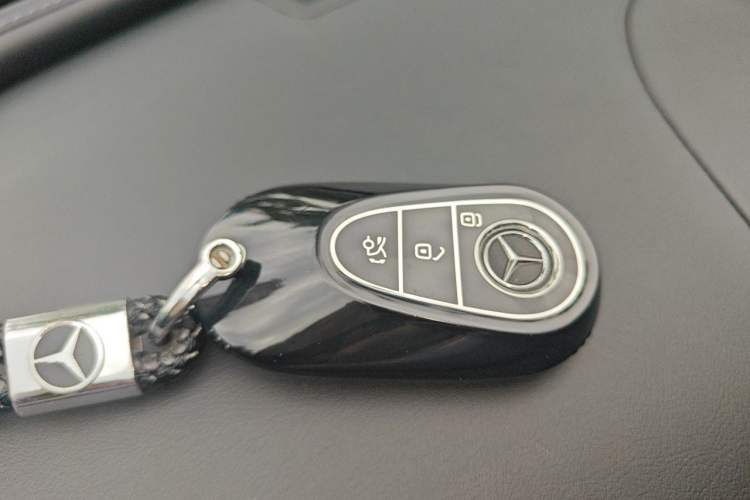 Used Mercedes-Benz C-Class 2023 C 260 L Sport Edition Vehicle Key